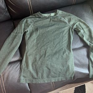 Figs dark Forrest green underscrub